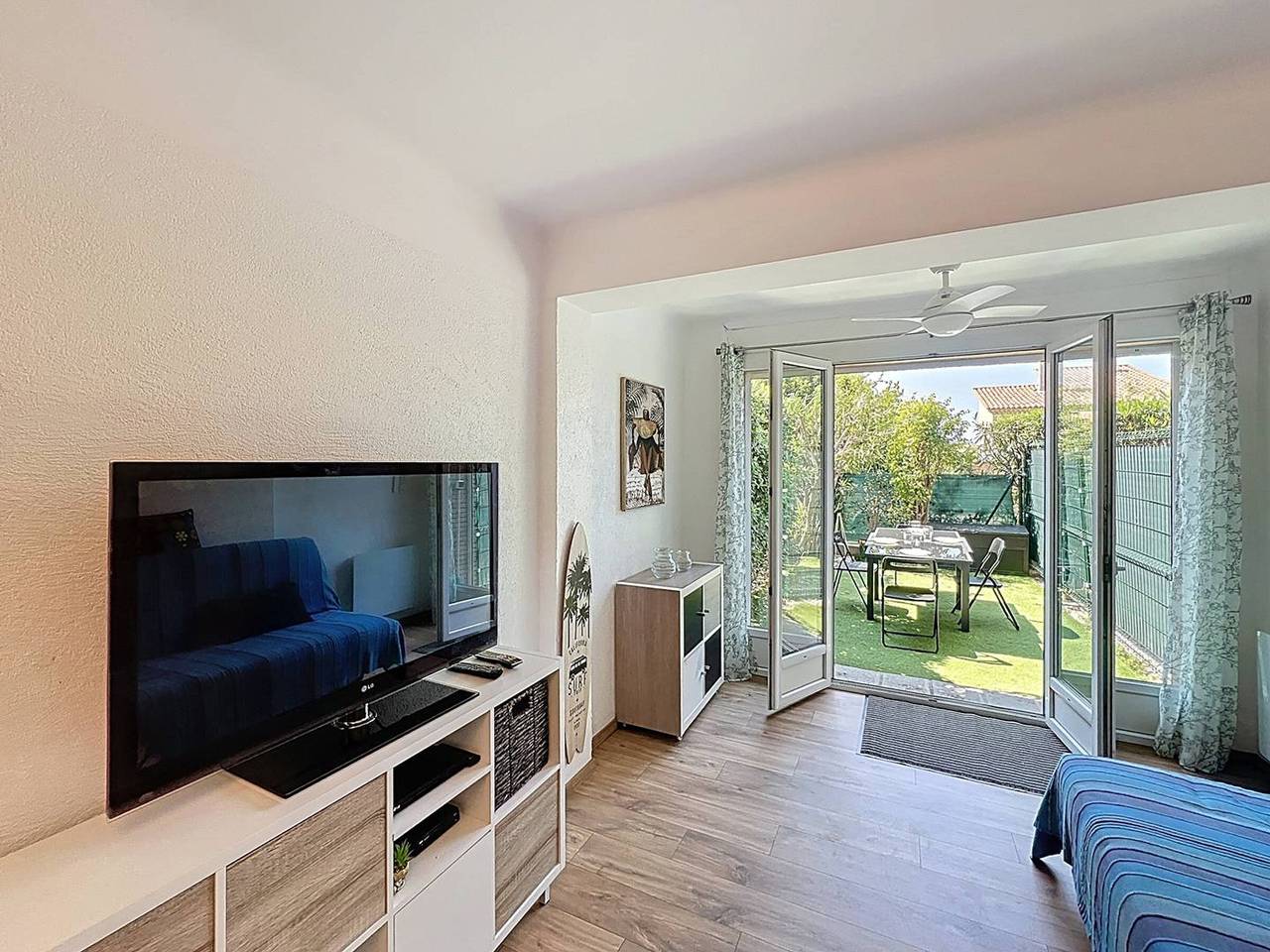 Appartement entier, Charmant T2 refait à neuf avec jardin et parking à St Cyr sur Mer, proche plage in Les Lecques, Saint-Cyr-sur-Mer