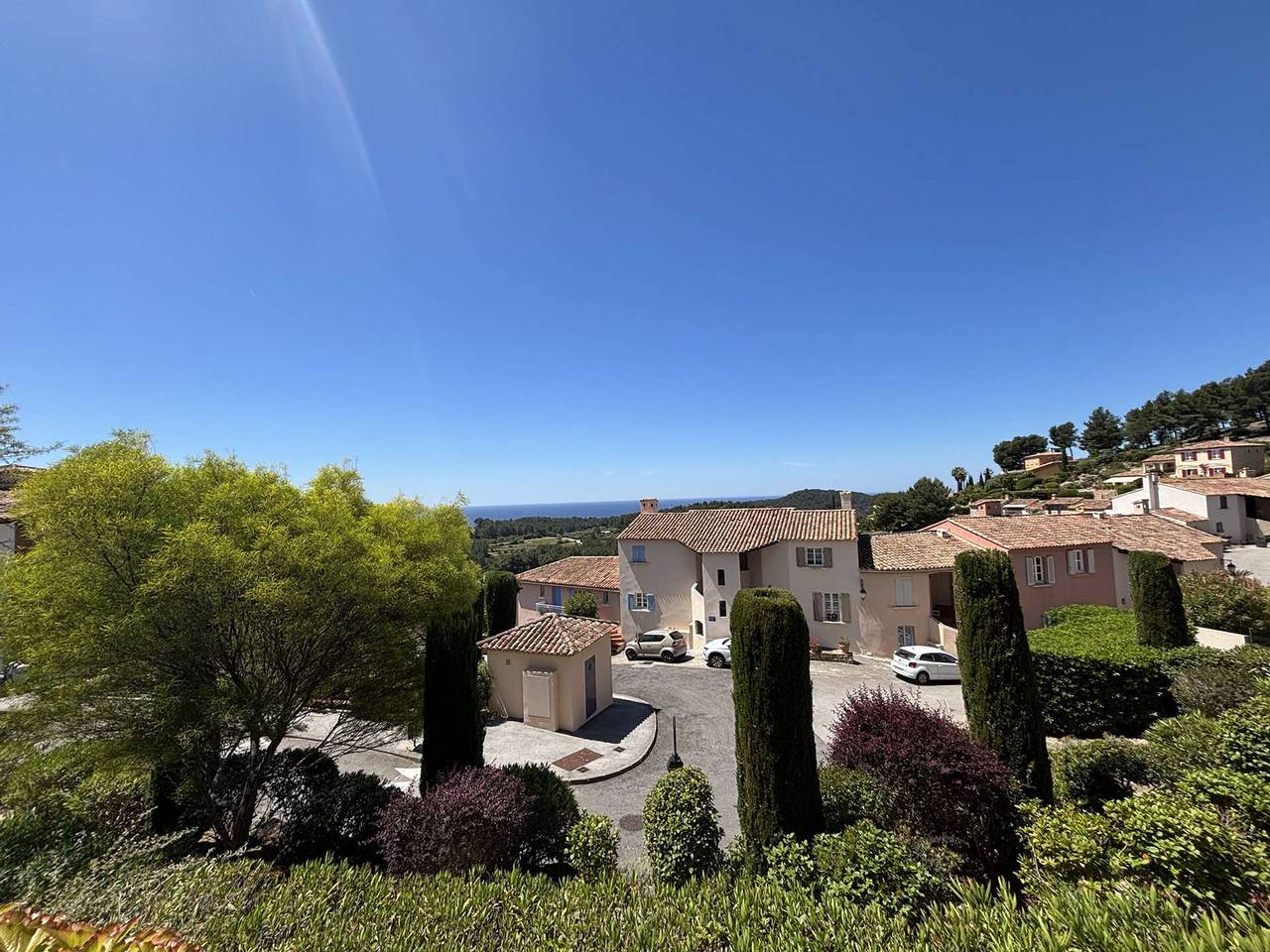 Appartement entier, Appartement climatisé au calme - 4 pers. in Saint-Cyr-sur-Mer, Côte méditerranéenne (France)