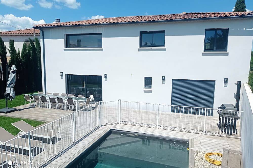 Villa  luxueuse avec piscine pour profiter du climat du sud de la France in Alès, Parc national des Cévennes