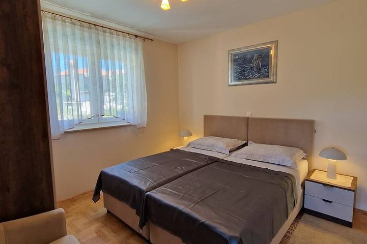 Appartement entier, Lucia 3 étoiles *** Appartement avec Piscine in Banjole, Côte Sud d'Istrie