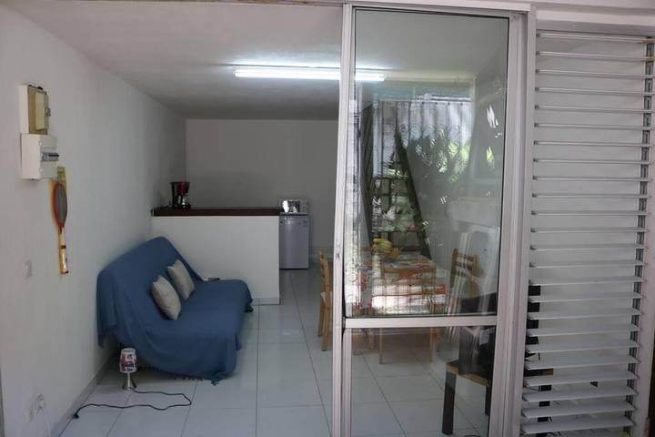 Gîte pour 4 personnes, avec terrasse à Le Gosier - 2