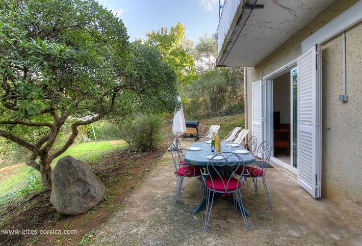 Gîte pour 5 personnes, avec jardin et terrasse - 1