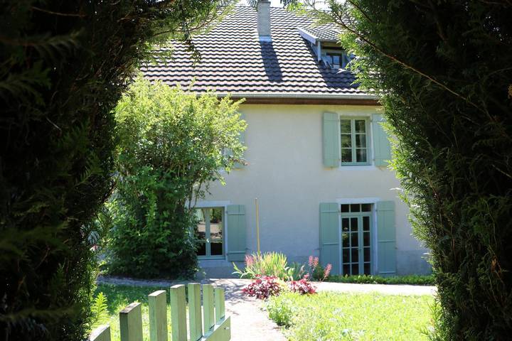 Gîte pour 7 personnes, avec jardin et terrasse dans Rurey