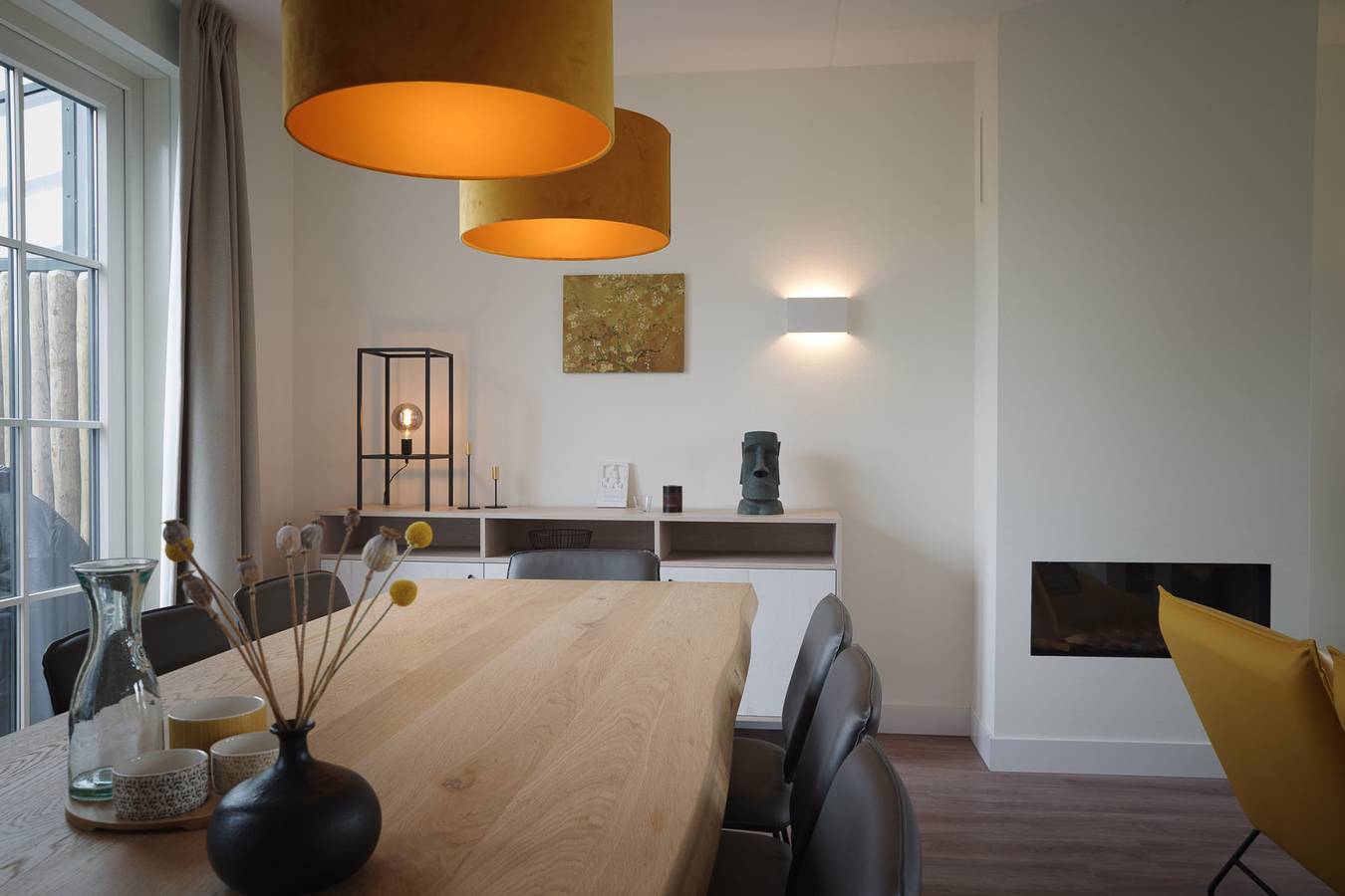 Luxury wellness house with sauna, whirlpool and spacious walk-in shower with sun shower. in Colijnsplaat, Côte de Zeeland