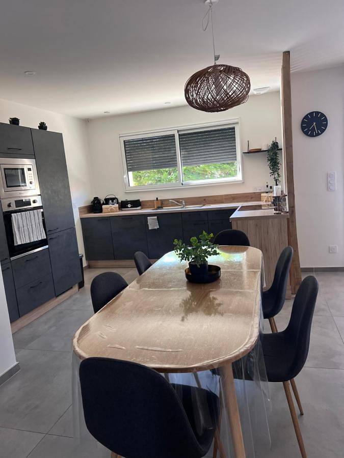 Location de vacances pour 10 personnes, avec jardin à Montamisé - 4