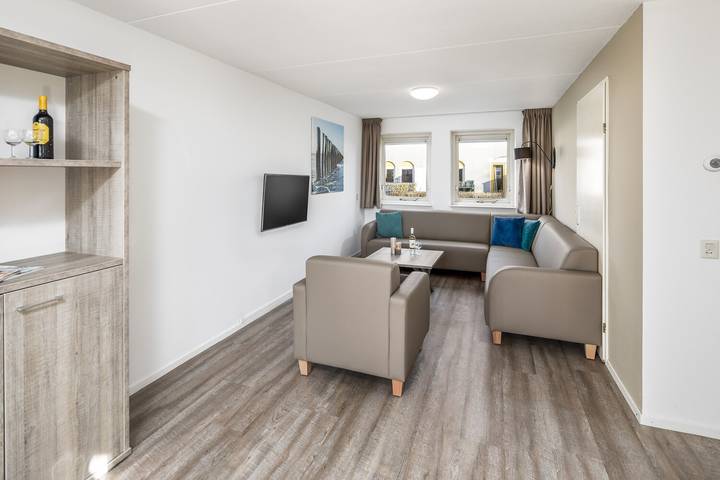 Ferienhaus für 6 Personen, mit Balkon/Terrasse und Terrasse sowie Pool in Schouwen-Duiveland - 2