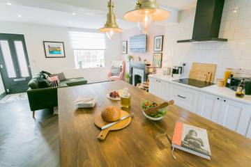 Cottage for 6 People in Menai Bridge, Isle of Anglesey, Photo 4