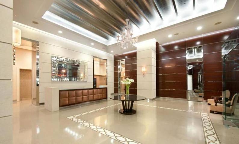 Apartamento para 4 personas, con terraza además de vistas y piscina, Se admiten mascotas en Upper West Side