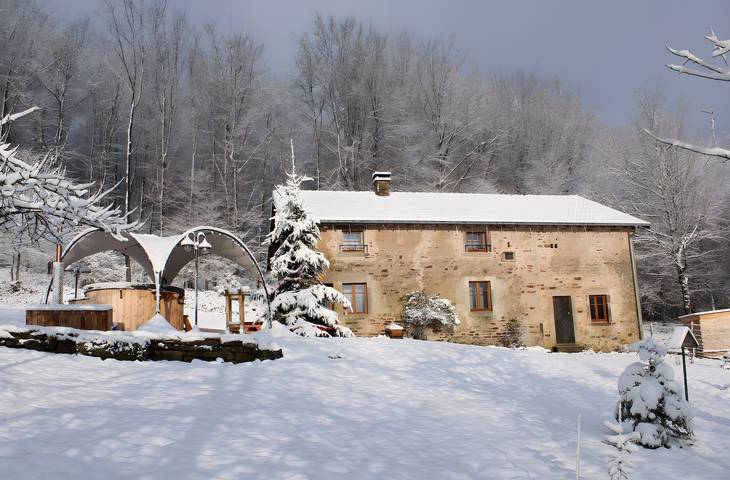 Gîte pour 6 personnes, avec jardin dans Le Clerjus - 3