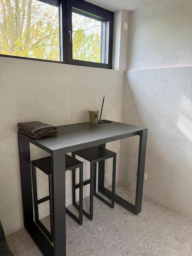 Location de vacances pour 2 personnes, avec terrasse à Leeuw-Saint-Pierre - 2