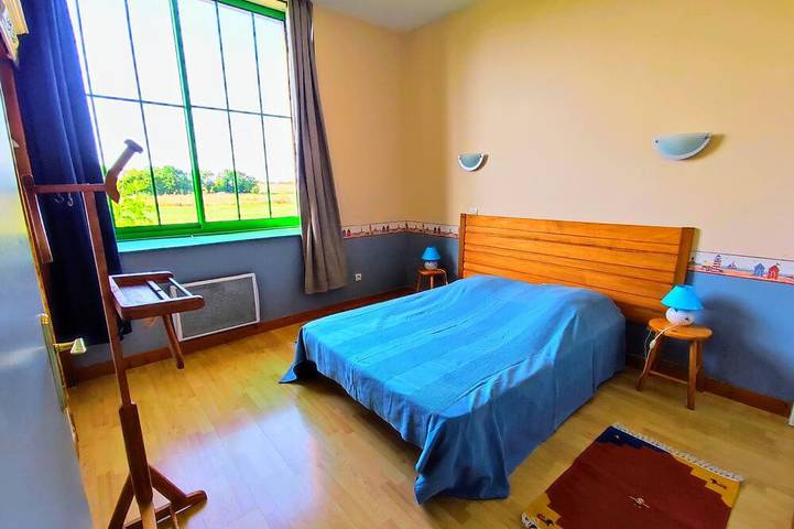 Location de vacances pour 6 personnes, avec terrasse et jardin à Arçais - 2