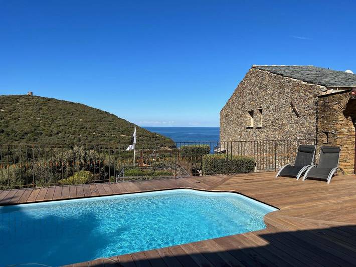 Chambre d’hôte pour 4 personnes, avec Balcon et Terrasse ainsi que Jardin et Piscine à Pino
