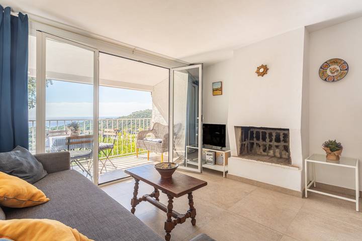 Casa de vacaciones 'Yves' con vistas al mar, terraza privada y Wi-Fi in Santa Maria de Llorell, Tossa de Mar