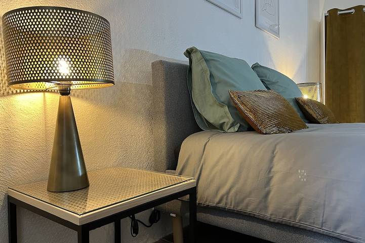 Gîte pour 8 personnes, avec terrasse dans Largentière - 3