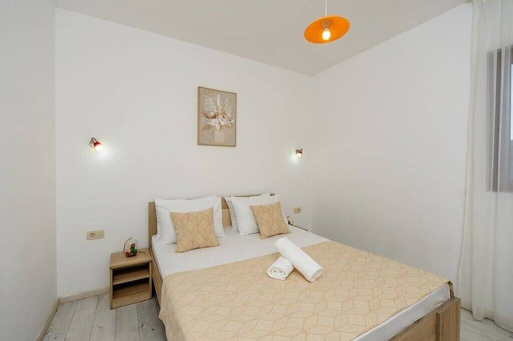 Entire apartment, Arvala Apartments - Apartment with sea view in Budva, Opština Budva