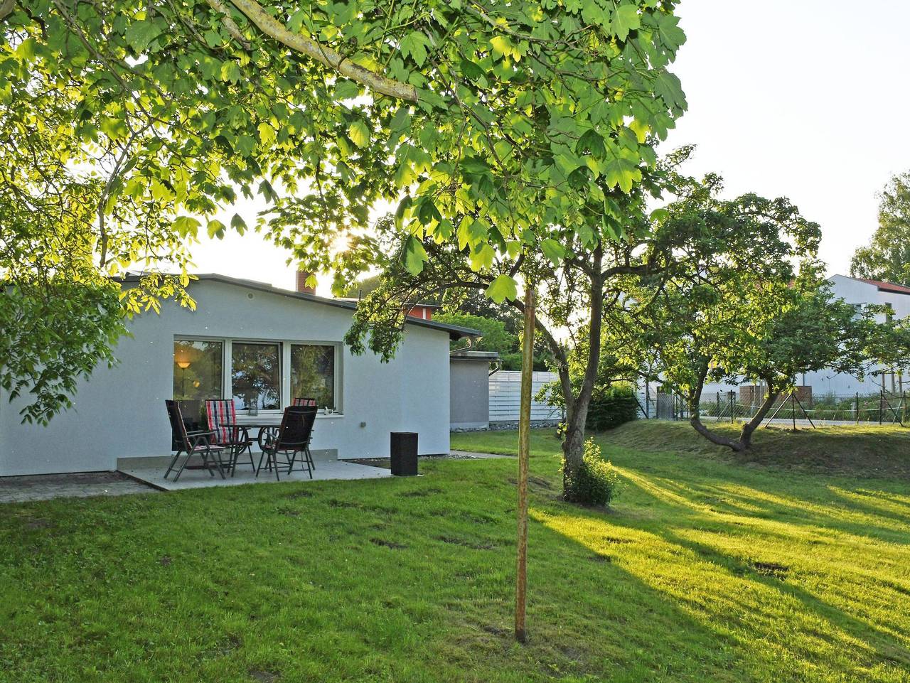 Ganze Ferienwohnung, Ferienbungalow mit großem Garten im Ostseebad Göhren in Göhren, Rügen