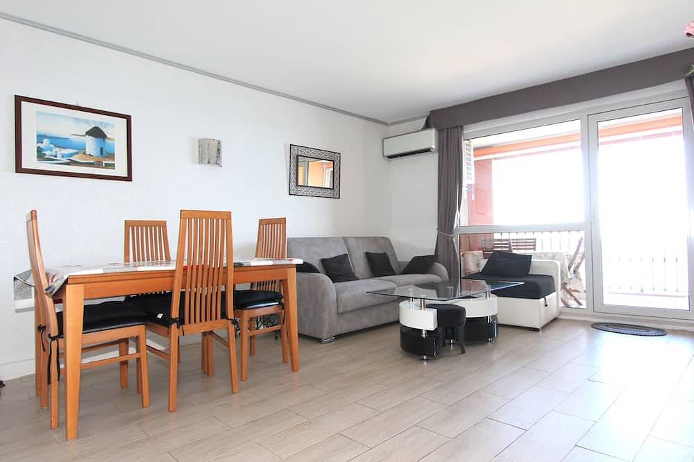 Ganze Wohnung, Wunderschöne klimatisierte Wohnung im 7. Stock mit Blick auf das Meer in Nizza, Mittelmeerküste (Frankreich)