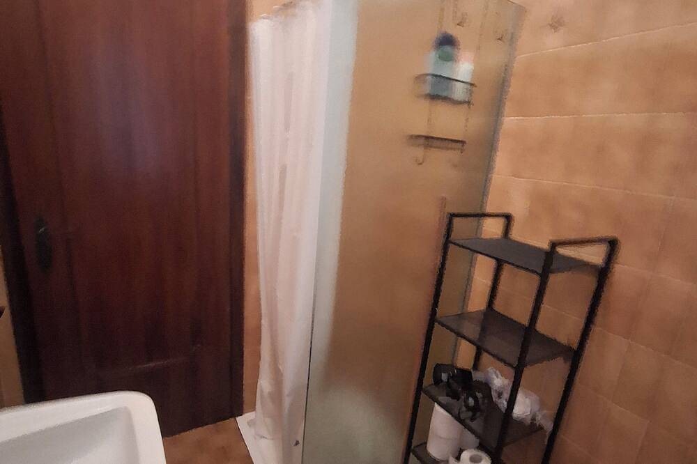 Casa Salvia: Lakeside Retreat with Stunning Mountain Views in Idro, Gardasee-Berge