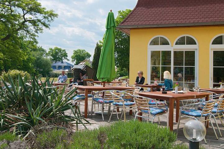 Ferienhaus für 3 Personen, mit Whirlpool und Garten am Beetzsee