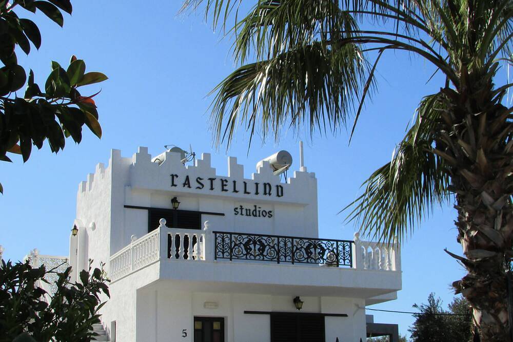 Ganze Wohnung, Castellino Studios - Superior Suite mit 2 Einzelbetten (große Terrasse + Meerblick) in Faliraki, Rhodos