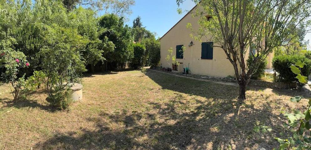 Location de vacances pour 10 personnes, avec terrasse et jardin à Saint-Génis-des-Fontaines - 4