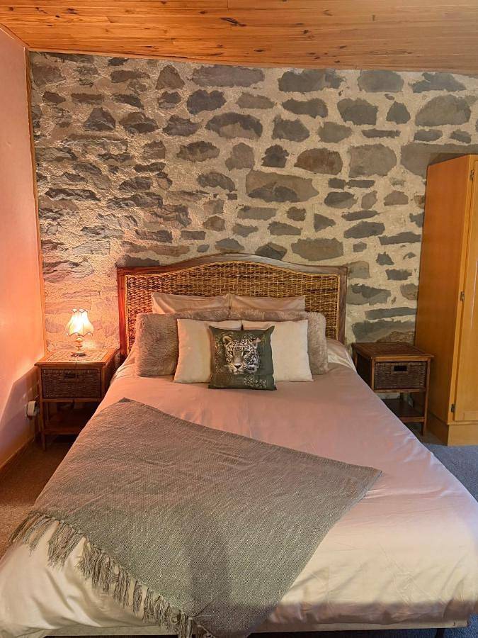 Chambre d’hôte pour 4 personnes, avec piscine et terrasse ainsi que jardin et jacuzzi dans la Creuse - 3