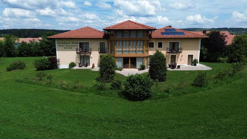 Hôtel pour 2 personnes, avec jardin ainsi que vue et terrasse à Georgenberg - 2