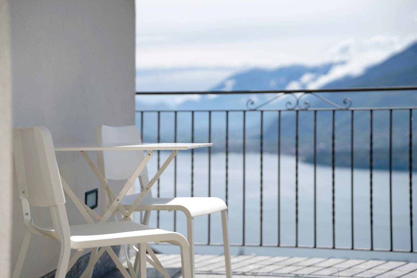 Casa vacacional 'El Nido del Colibrí' con vistas al lago, terraza privada y Wi-Fi in Municipio de Stazzona, Lago de Como
