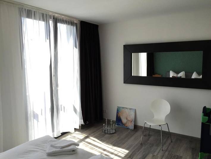 Ferienwohnung für 4 Personen, mit Balkon und Seeblick sowie Ausblick am Zwenkauer See - 4