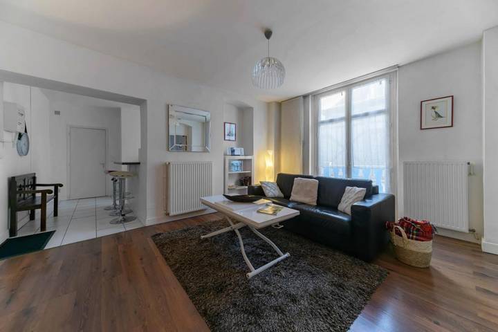 Gîte pour 4 personnes, avec vue et balcon dans Centre Culturel Valery Larbaud Vichy - 3
