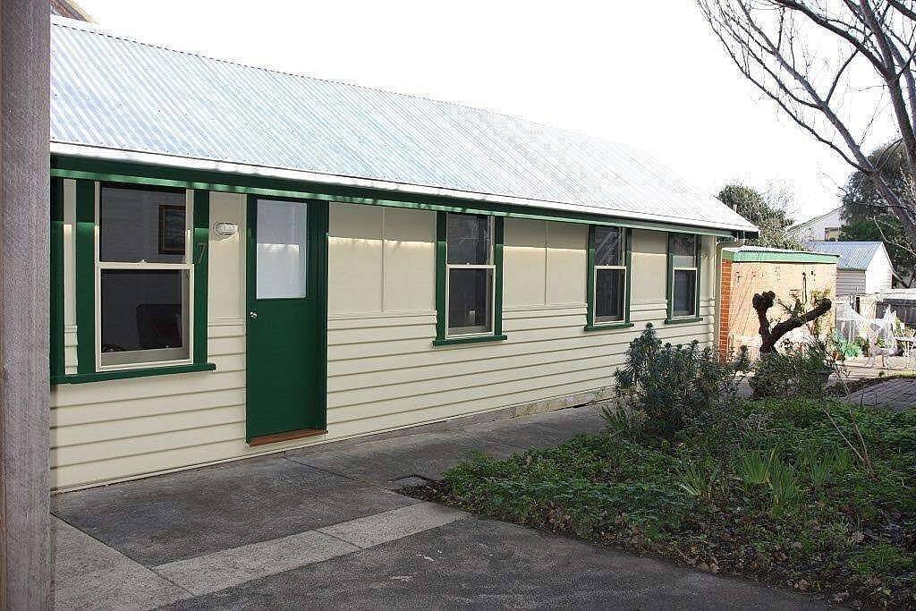 Ganze Wohnung, Doongarra - so leise, dass Sie nie wissen würden, dass es direkt hinter den Läden liegt. in Queenscliff, Bellarine