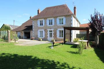 Gîte pour 5 personnes, avec jardin, animaux acceptés à Coussac-Bonneval