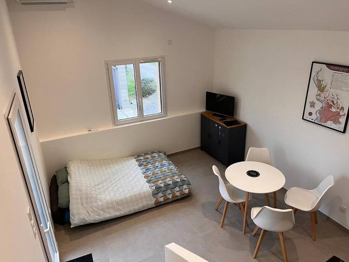 Gîte pour 4 personnes, avec vue ainsi que jardin et balcon à Chanos-Curson - 3