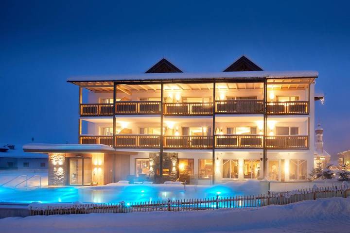 Hôtel pour 4 personnes, avec vue et piscine ainsi que jardin et sauna