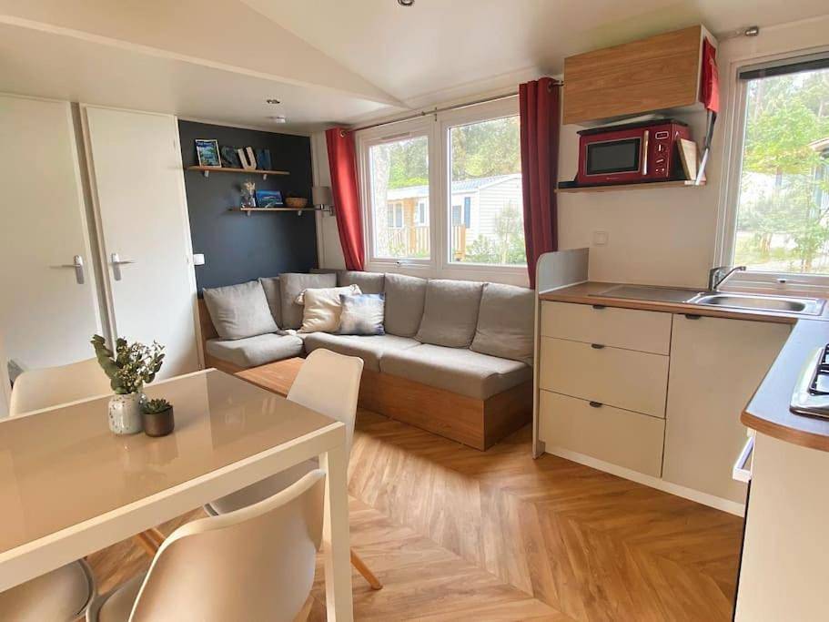 Three-Bedroom Chalet in Lège-Cap-Ferret, Région d'Arcachon