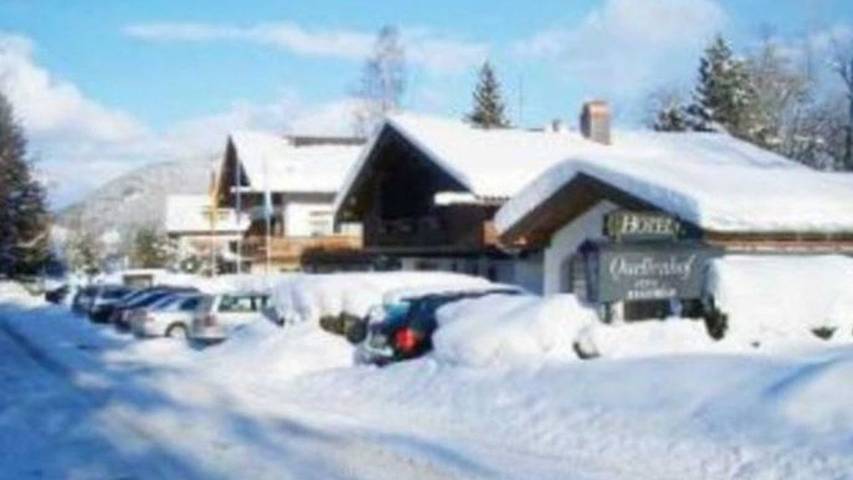 Hôtel pour 4 personnes, avec sauna et jardin ainsi que vue sur le lac et piscine, adapté aux familles au Tegernsee