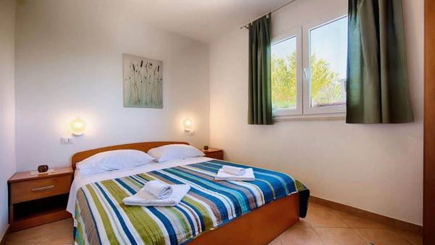 Gîte pour 4 personnes, avec balcon dans Lastovo - 3