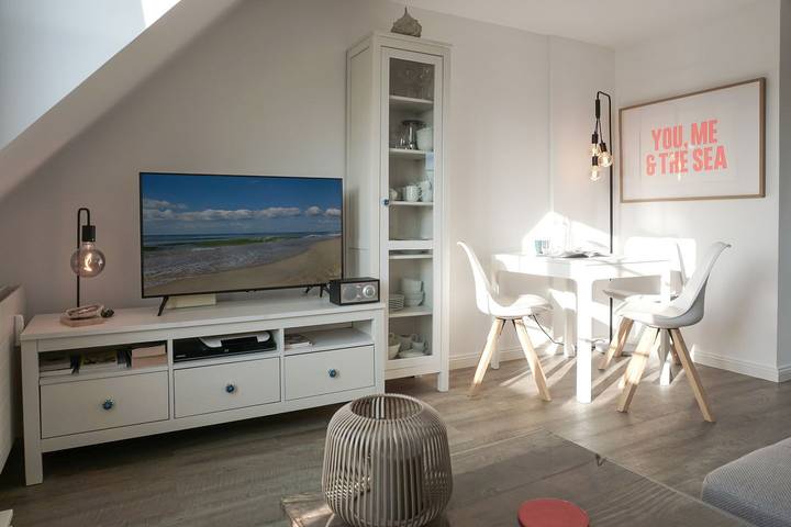 Ganze Wohnung, Kleine Sonne, sündhaft groß. in Wenningstedt, Sylt