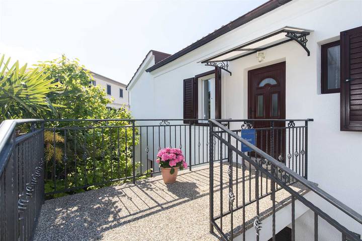 Ferienwohnung für 4 Personen, mit Balkon, mit Haustier in Malinska - 2