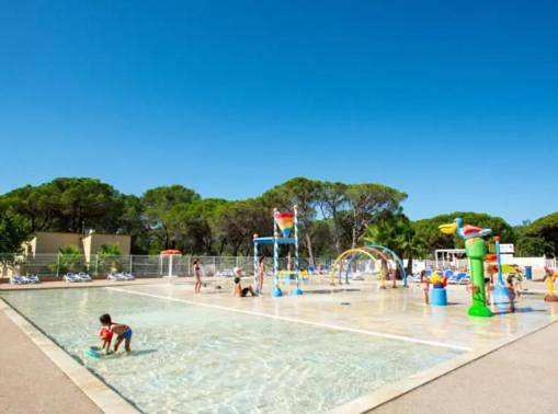 Camping pour 8 personnes, avec piscine ainsi que jacuzzi et jardin, animaux acceptés à Puget-sur-Argens - 2