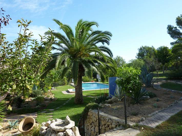 Location de vacances pour 8 personnes, avec jardin ainsi que piscine et balcon à Teulada - 2