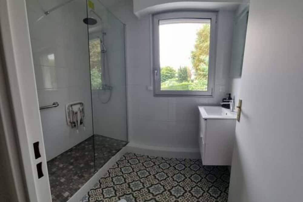 Apartamento entero, Charming renovated T2 Nogent-sur-Marne: Mobility lease in Nogent-sur-Marne, Valle del Marne