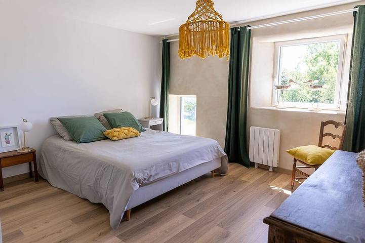 Location de vacances pour 8 personnes, avec jardin et terrasse à Les Moitiers-d'Allonne - 2