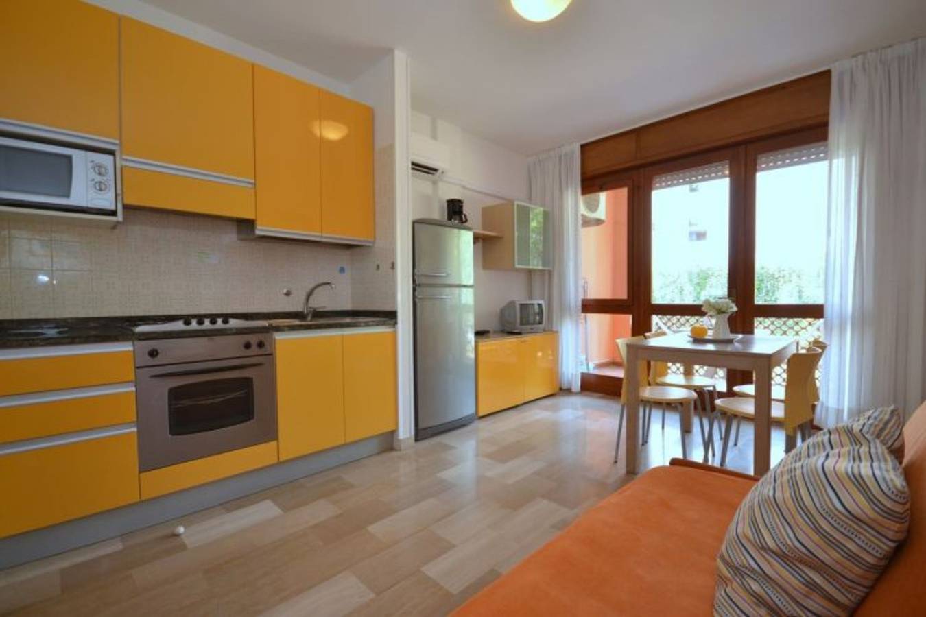 Ganze Wohnung, Wohnung am Strand mit einem schönen Balkon in Bibione, Venedig Provinz