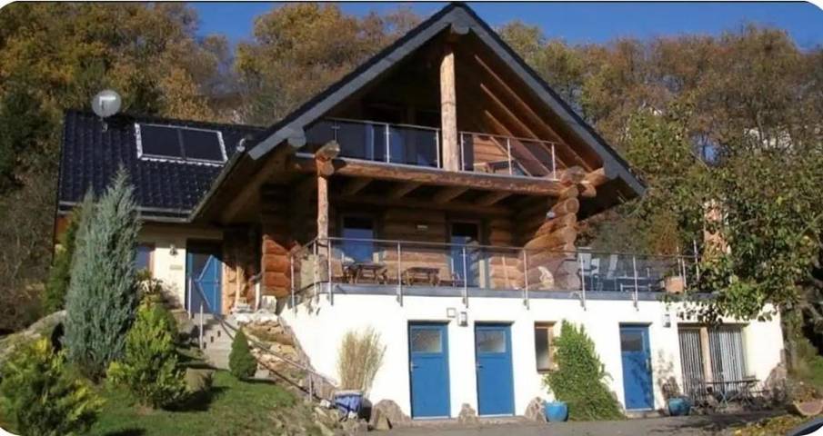 Ferienwohnung für 8 Personen, mit Balkon und Terrasse sowie Garten und Sauna