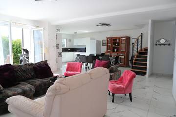Gîte pour 10 personnes, avec terrasse et jardin dans Plage de Port-Lin