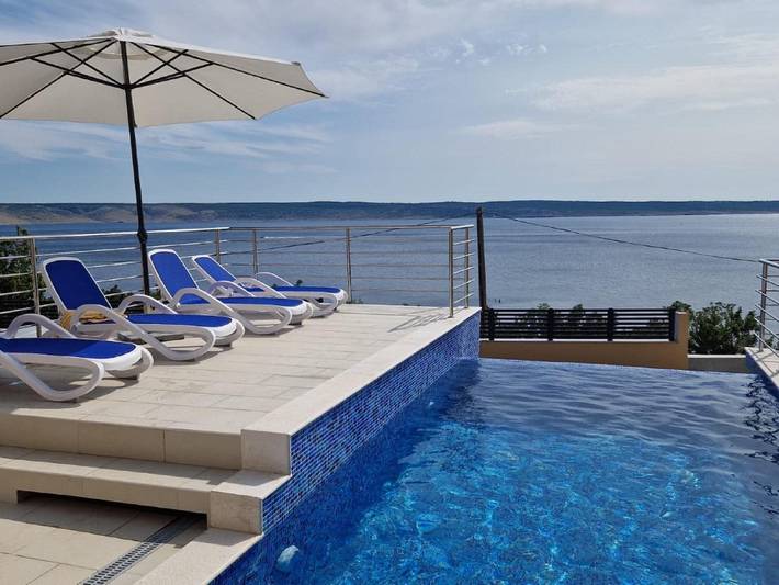 Ferienwohnung für 3 Personen, mit Terrasse und Garten sowie Pool in Starigrad - 3