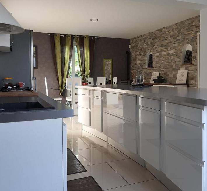 Gîte pour 6 personnes, avec jardin à Deville