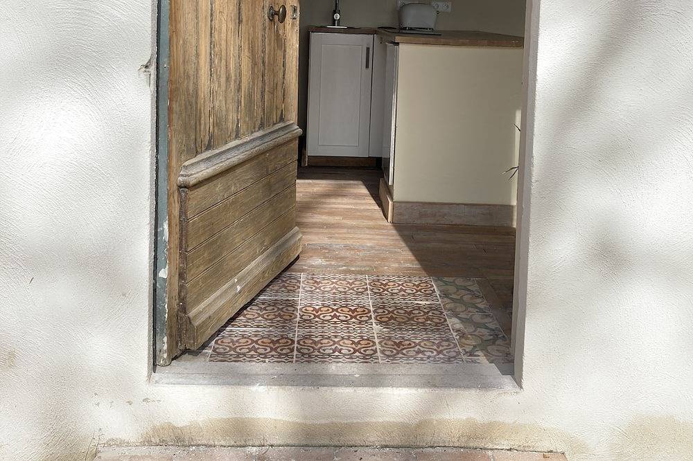 Appartement entier, Charming independent studio 10 min Aix en Provence in Gardanne, Côte méditerranéenne (France)