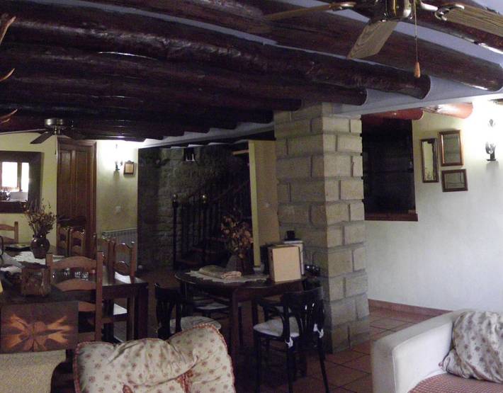 Finca 'El Rey' mit Bergblick, Privatem Garten und Wi-Fi in Murillo de Gállego, Saragossa Provinz
